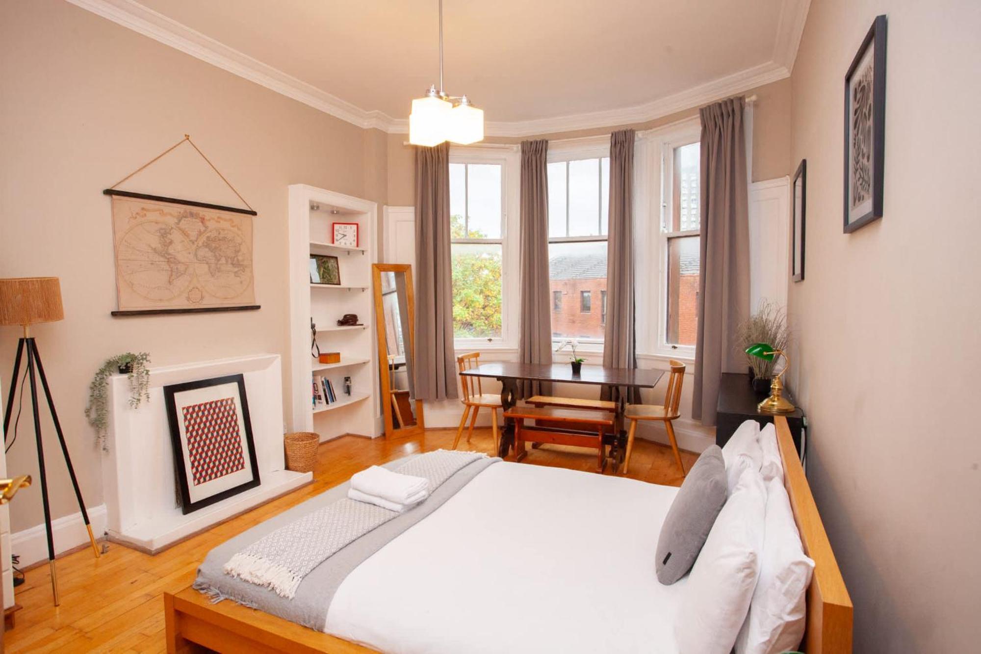 Beautiful 2 Bed Apartment Rose St Glasgow Exterior photo